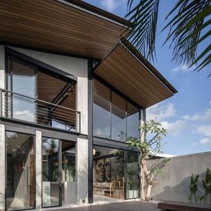 Meet your Posher, Cj